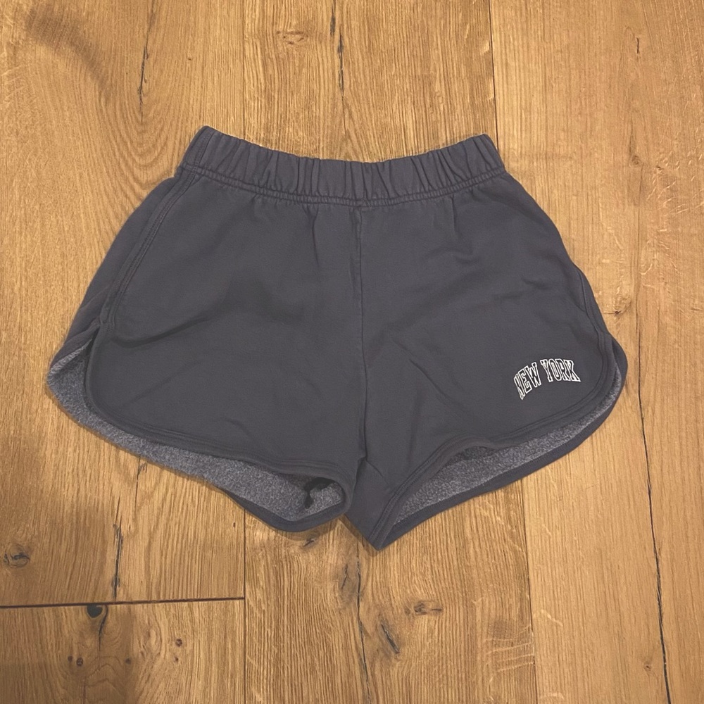New York comfy shorts (brandy Melville)